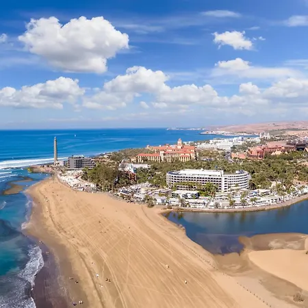 Refurbished 2 Bedrooms House Private Pool Holiday home