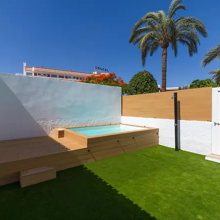 Refurbished 2 Bedrooms House Private Pool Holiday home *