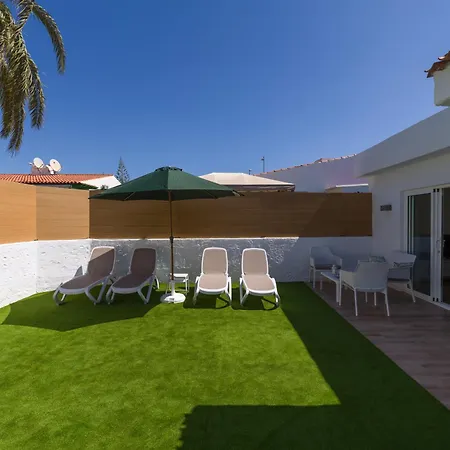 Holiday home Refurbished 2 Bedrooms House Private Pool