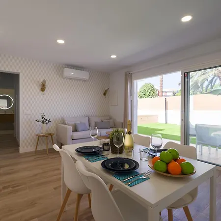 Holiday home Refurbished 2 Bedrooms House Private Pool
