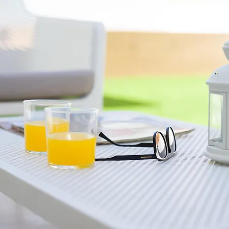 Holiday home Refurbished 2 Bedrooms House Private Pool